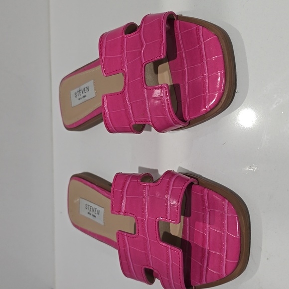 STEVEN NEW YORK Pink Croc-Embossed Slide Sandals - Picture 3 of 7